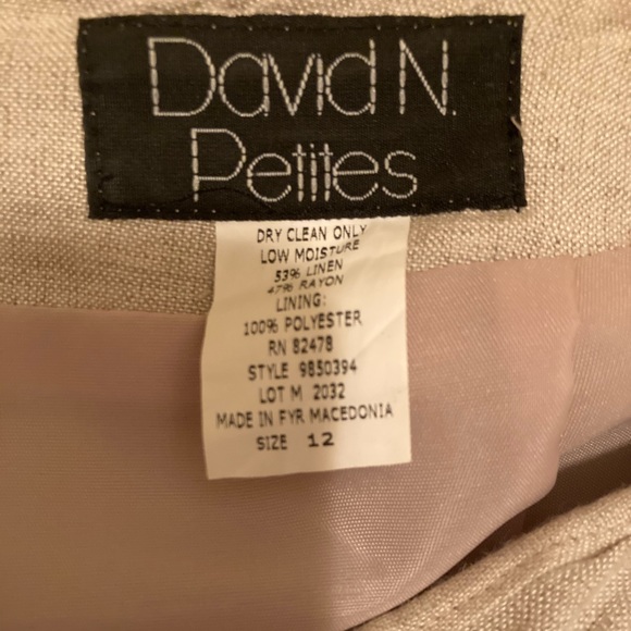 High wasted skirt - Picture 2 of 2